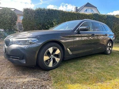 Gebraucht BMW 520 190 PS (139 kW) 2020 Grau Kombi