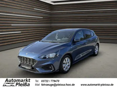 Używany Ford Focus ST-Line 125 KM (91 kW) 2018 Niebieski Sedan/Limuzyna