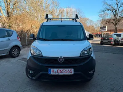 Gebraucht Fiat Doblò 101 PS (74 kW) 2019 Colore esterno (weiß) Van / Kleinbus