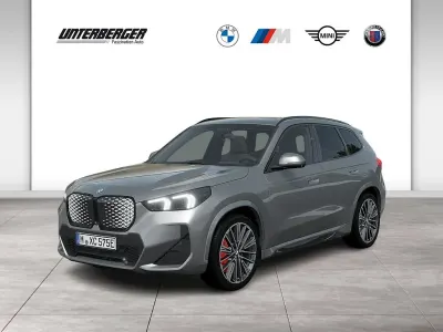 Neu BMW iX1 M Sport 150 kW (204 PS) 2026 Silber SUV