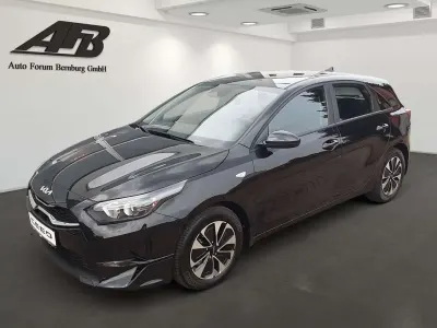Gebraucht Kia Ceed 140 PS (102 kW) 2026 Schwarz Kleinwagen