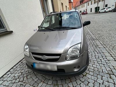 Gebraucht Suzuki Ignis 70 PS (51 kW) 2004 Grau Kleinwagen