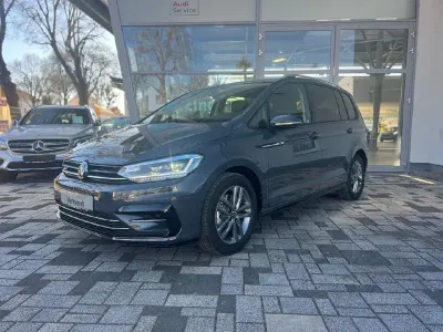 Neu VW Touran R-line 150 PS (110 kW) 2026 Delfingrau metallic Van / Kleinbus