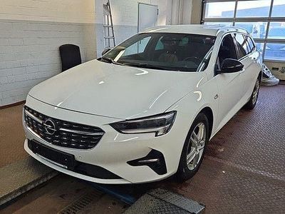 Weiß Gebraucht 2021 Opel Insignia Business Kombi | 15.990 € (Etwas zu teuer)