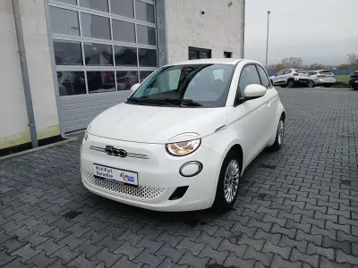 Gebraucht Fiat 500e Action 69 kW (95 PS) 2023 Weiß Kleinwagen