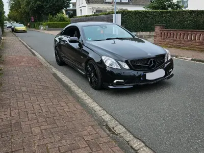 Gebraucht Mercedes E350 292 PS (214 kW) 2009 Schwarz Coupé