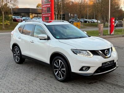 Weiß Gebraucht 2016 Nissan X-Trail Tekna SUV | 12.900 € (Fairer Preis)