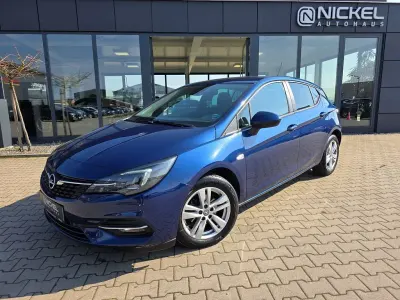 Używany Opel Astra 122 KM (89 kW) 2020 Niebieski Sedan/Limuzyna