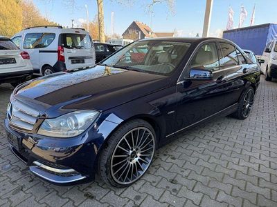 Gebraucht Mercedes C220 170 PS (125 kW) 2012 Blau Limousine