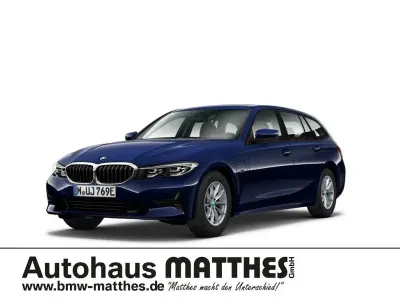 Gebraucht BMW 320e Shadowline 163 PS (119 kW) 2022 Blau Kombi