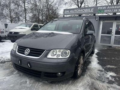 Platinum grey metallic Gebraucht 2005 VW Touran Highline Van / Kleinbus | 3.950 € (Etwas zu teuer)