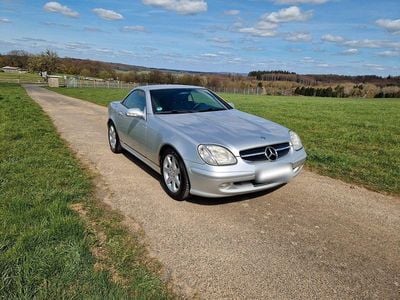 Gebraucht Mercedes SLK200 163 PS (119 kW) 2000 Silber Cabrio