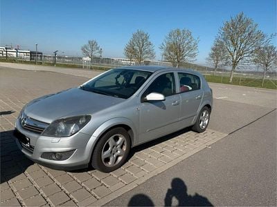 Gebraucht Opel Astra 116 PS (85 kW) 2008 Silber Limousine