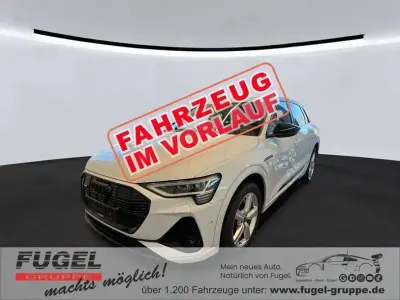 Gebraucht Audi e-tron S-Line 300 kW (408 PS) 2022 Gletscherweiß metallic SUV