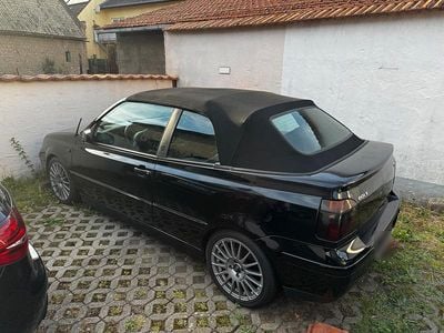 Second-hand VW Golf Cabriolet 90 CP (66 kW) 1998 Negru Cabrio