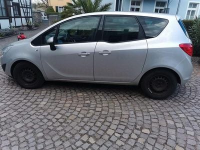 Second-hand Opel Meriva 120 CP (88 kW) 2011 Argintiu Monovolum