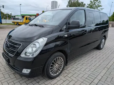 Gebraucht Hyundai H-1 Premium 170 PS (125 kW) 2013 Schwarz Van / Kleinbus
