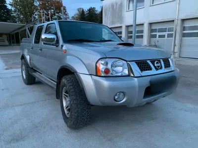 Gebraucht Nissan Navara 133 PS (97 kW) 2003 Silber Pickup