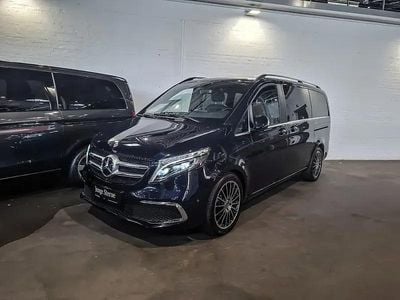 Second-hand Mercedes V300 Exclusive 239 CP (175 kW) 2019 Albastru Monovolum