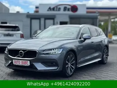 Gebraucht Volvo V60 Momentum 197 PS (144 kW) 2021 Osmium grey Kombi