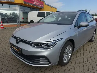 Gebraucht VW Golf VIII Life 110 PS (80 kW) 2021 Grau Kombi