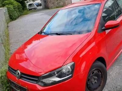 Gebraucht VW Polo Trendline 85 PS (62 kW) 2009 Rot Kleinwagen