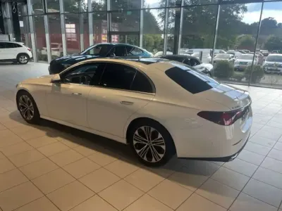 Gebraucht Mercedes E220 Advanced 197 PS (144 kW) 2024 Weiß Limousine