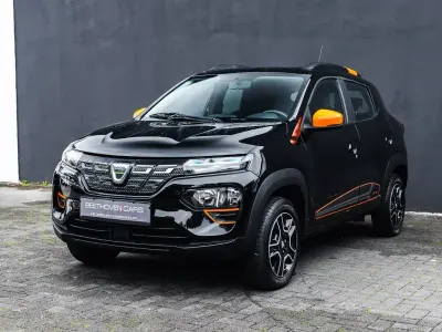Gebraucht Dacia Spring Comfort Plus 33 kW (45 PS) 2022 Schwarz Kleinwagen