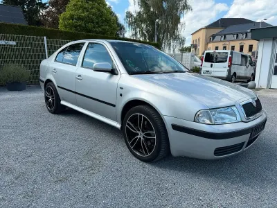 Gebraucht Skoda Octavia 84 PS (61 kW) 2003 Silber Limousine