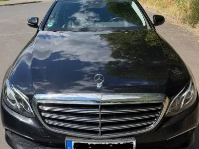Gebraucht Mercedes E220 194 PS (142 kW) 2018 Schwarz Kombi