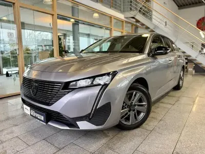 Usata Peugeot 308 SW Allure 131 CV (96 kW) 2025 Grigio Station wagon