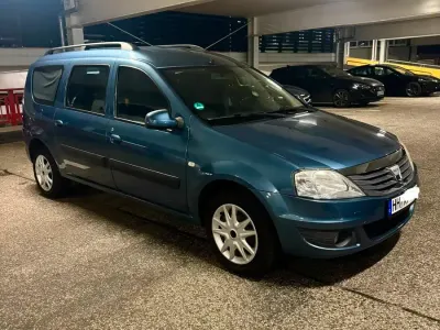 Gebraucht Dacia Logan Lauréate 85 PS (62 kW) 2011 Blau Limousine
