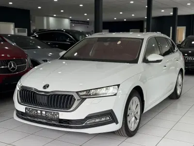 Gebraucht Skoda Octavia First Edition 116 PS (85 kW) 2020 Weiß Kombi