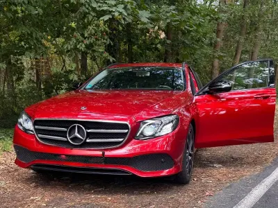 Gebraucht Mercedes E200 Avantgarde 184 PS (135 kW) 2019 Rot Limousine