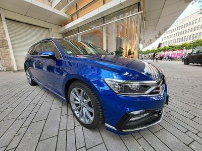 Second-hand VW Passat R-line 239 CP (175 kW) 2020 Albastru Break