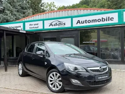 Gebraucht Opel Astra 116 PS (85 kW) 2012 Schwarz Limousine