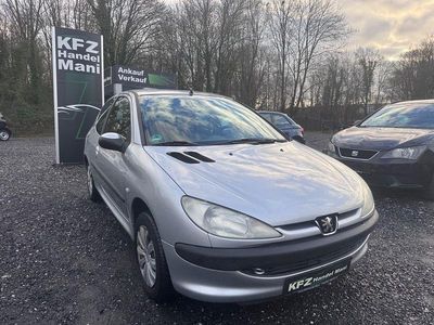 Gebraucht Peugeot 206 60 PS (44 kW) 2002 Silber Limousine