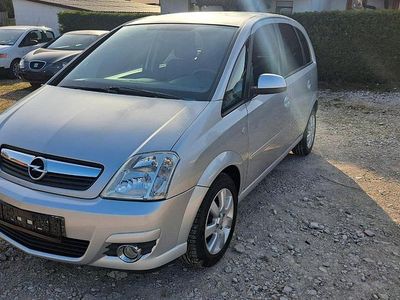 Gebraucht Opel Meriva Cosmo 105 PS (77 kW) 2006 Starsilber iii m2 Van / Kleinbus