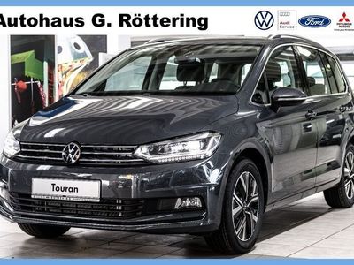 Grau Gebraucht 2024 VW Touran Highline Van / Kleinbus | 41.460 € (Teuer)