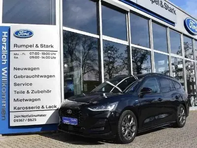 Używany Ford Focus ST-Line 155 KM (114 kW) 2024 Czarny Kombi