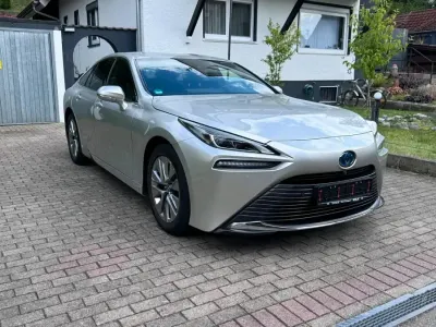Gebraucht Toyota Mirai 182 PS (133 kW) 2023 Grau Limousine