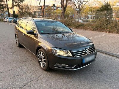 Gebraucht VW Passat 140 PS (102 kW) 2013 Andere farben Kombi