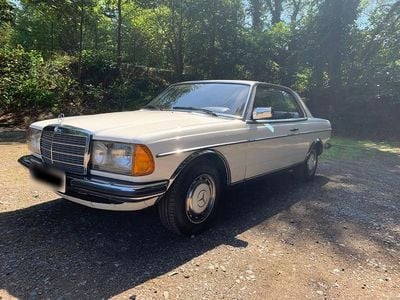 Second-hand Mercedes C280 159 CP (116 kW) 1978 Alb Coupe