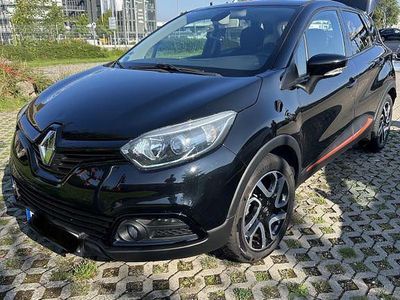 Begagnad Renault Captur Dynamique 90 HK (66 kW) 2013 Svart SUV