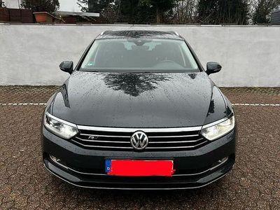 Grau Gebraucht 2016 VW Passat R-line Kombi | 16.600 € (Guter Preis)