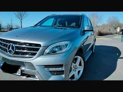 Gebraucht Mercedes ML350 258 PS (189 kW) 2012 Grau SUV