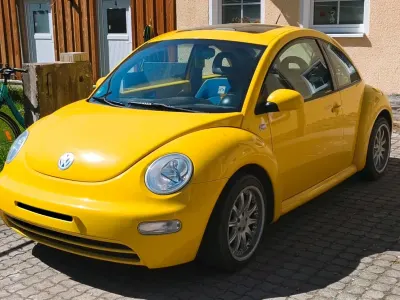 Second-hand VW New Beetle 102 CP (75 kW) 2002 Galben Hatchback
