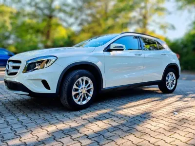 Gebraucht Mercedes GLA200 Style 136 PS (100 kW) 2016 Weiß SUV