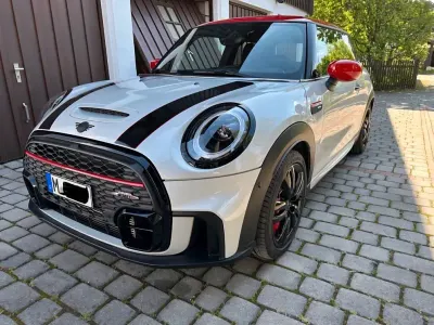 Gebraucht Mini John Cooper Works 231 PS (169 kW) 2022 Silber Kleinwagen