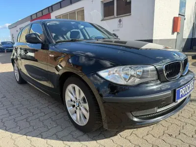 Gebraucht BMW 116 Advantage 122 PS (89 kW) 2010 Schwarz Kleinwagen